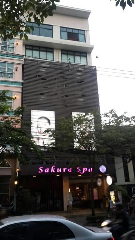 Готель De Sky Sukhumvit Ekkamai Бангкок Екстер'єр фото