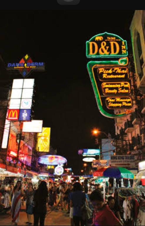 Готель De Sky Sukhumvit Ekkamai Бангкок Екстер'єр фото